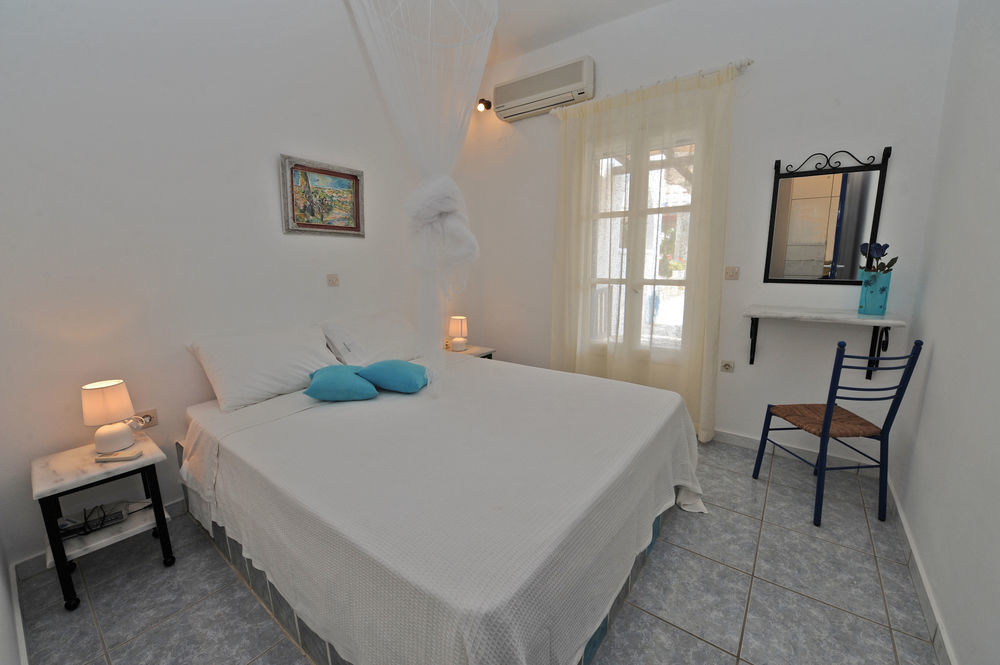 Porto Vlastos * Agios Ioannis (Tinos)